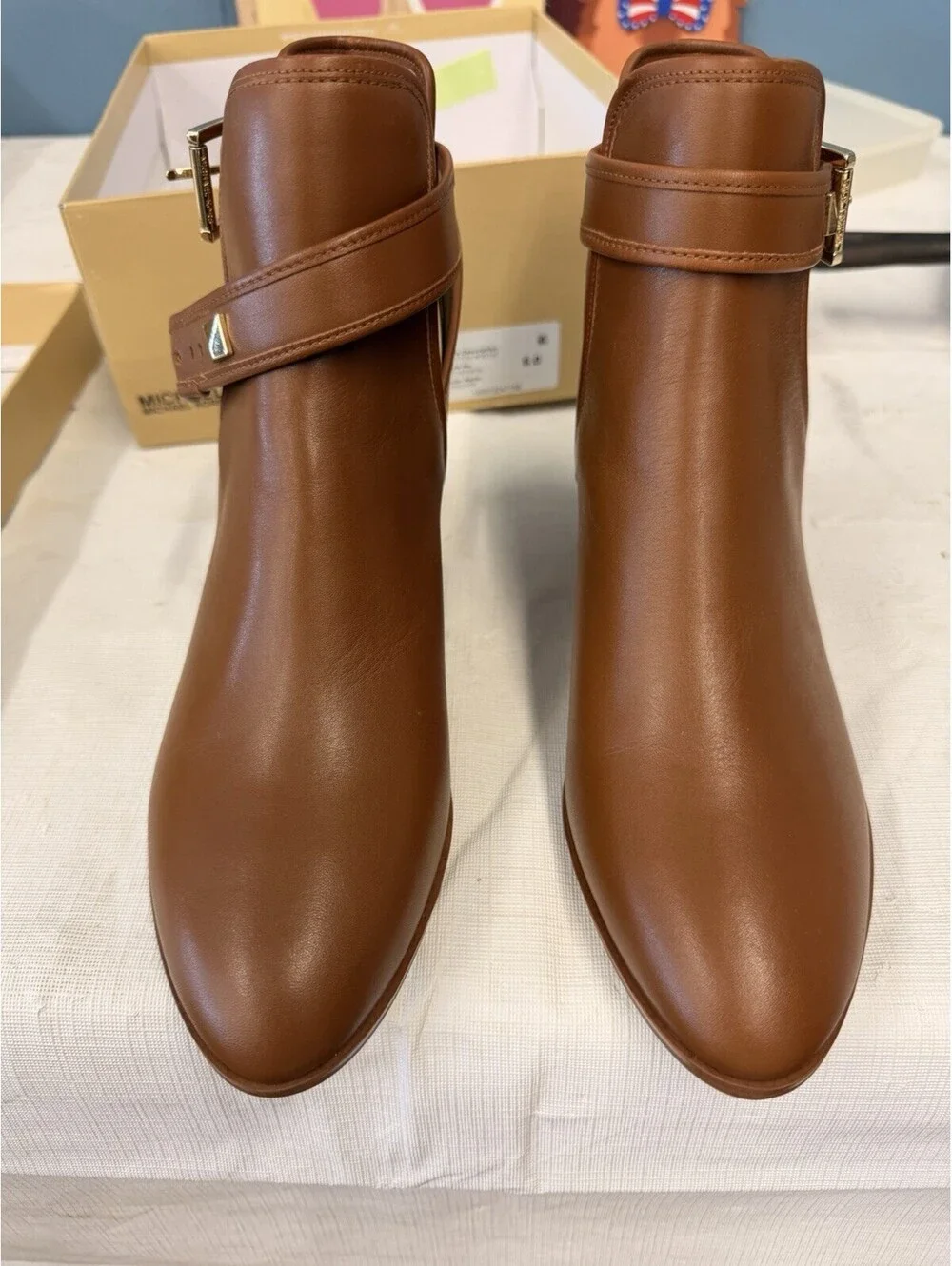 NIB Michael Kors Britton Leather Ankle Bootie Luggage Brown Women's 6M Cutout